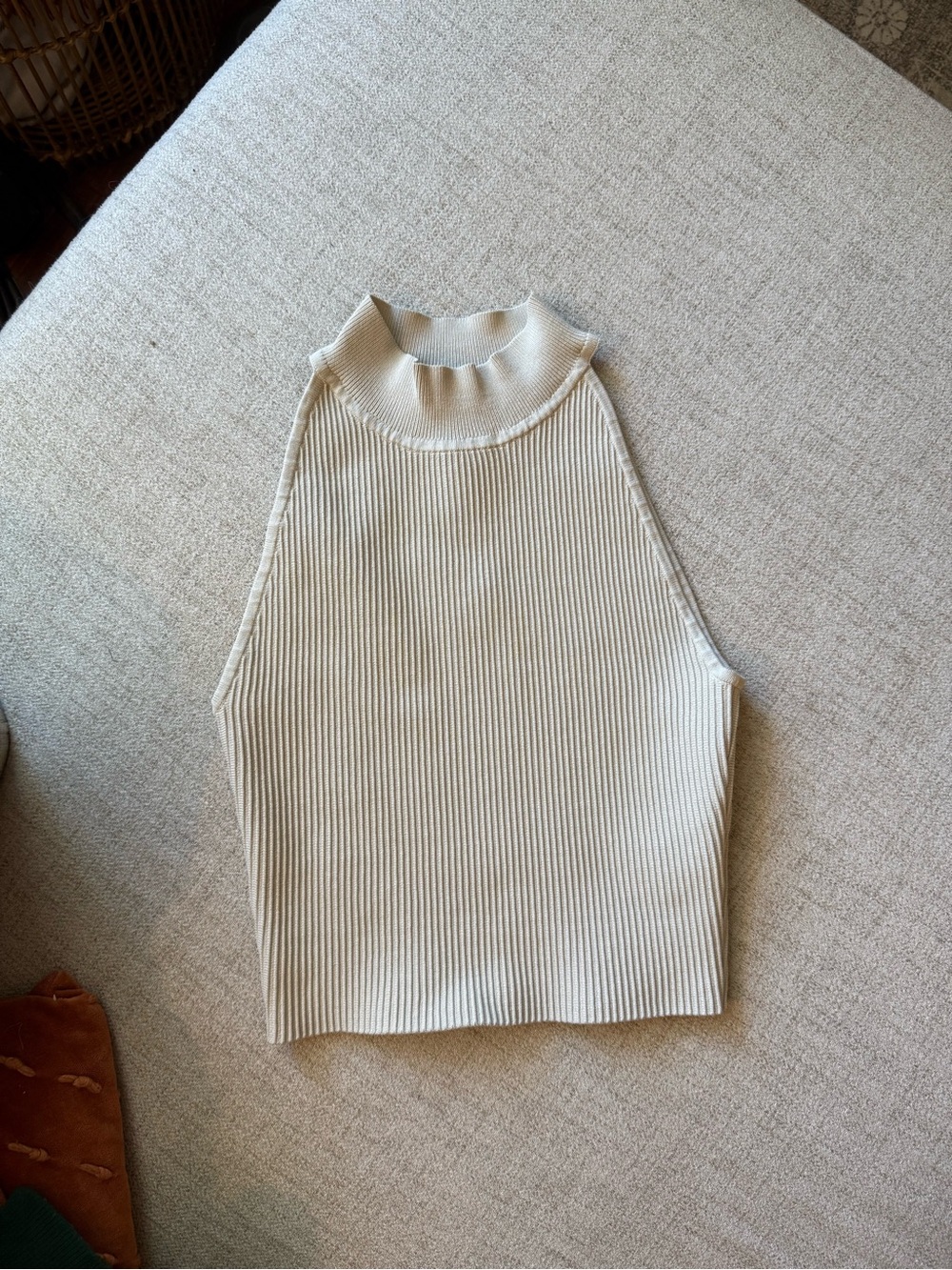 Aritzia Babaton High Neck Ribbed Tank